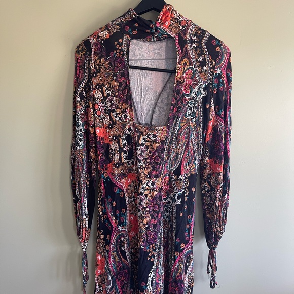 Fun dress - Picture 3 of 3